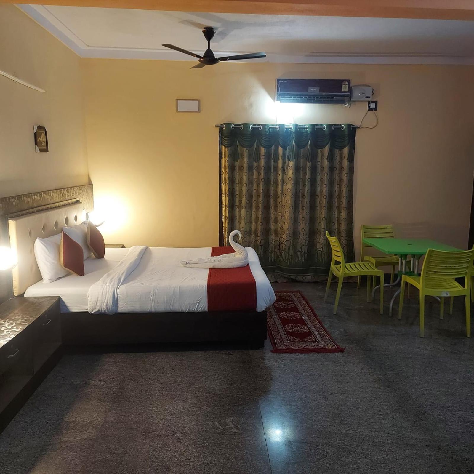 Dolphin Resort Yelagiri Exteriér fotografie