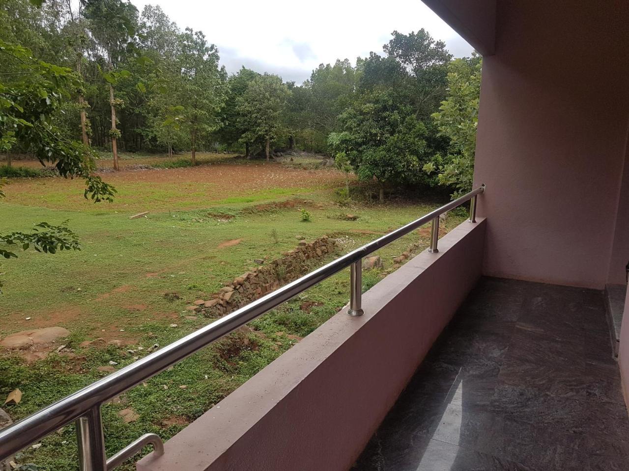 Dolphin Resort Yelagiri Exteriér fotografie